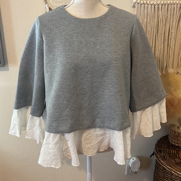 Gray & White Top with White Ruffled Sleeves and Bottom Hem by Halogen/ Medium - Picture 3 of 8